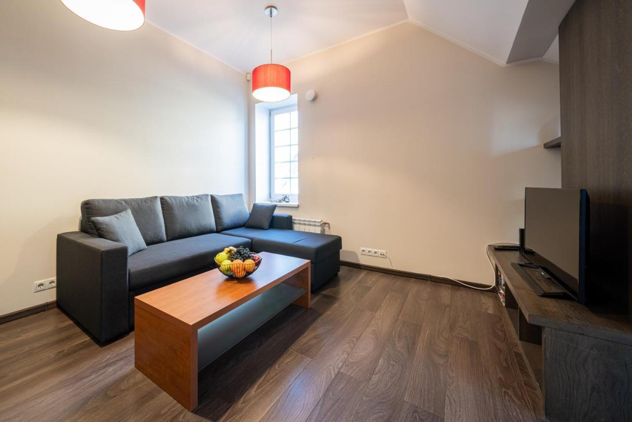 R43 Apartment Tallinn Exteriör bild